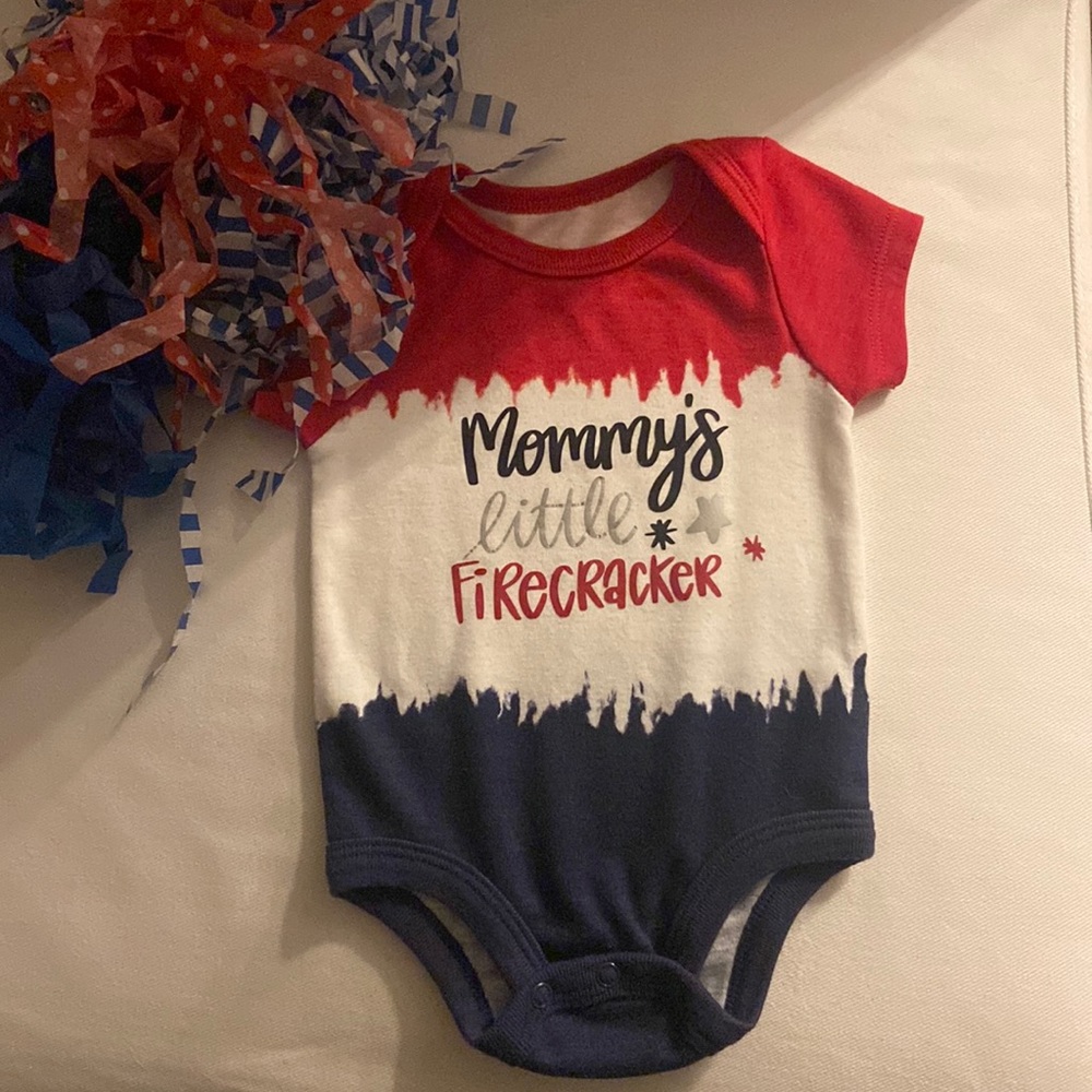 Patriotic onesie for your little Firecracker 🇺🇸